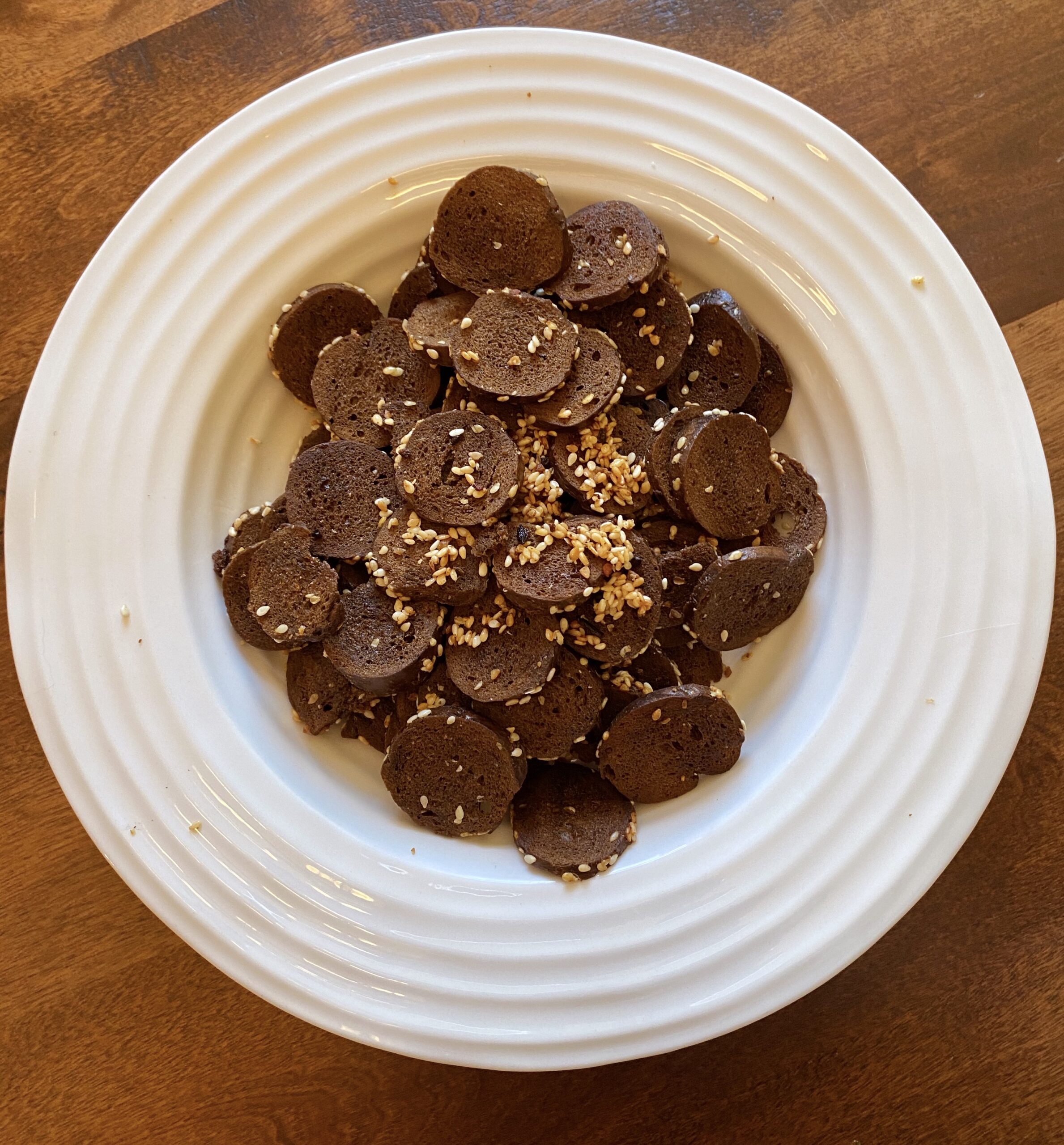 Pumpernickel rye chips in a bowl